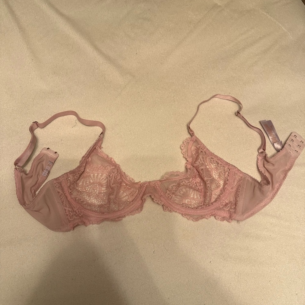 Savage x Fenty lace bra size 38C